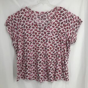 Torrid Classic Fit Lips Print Short Sleeve V Neck Tee T Shirt White Women's 6